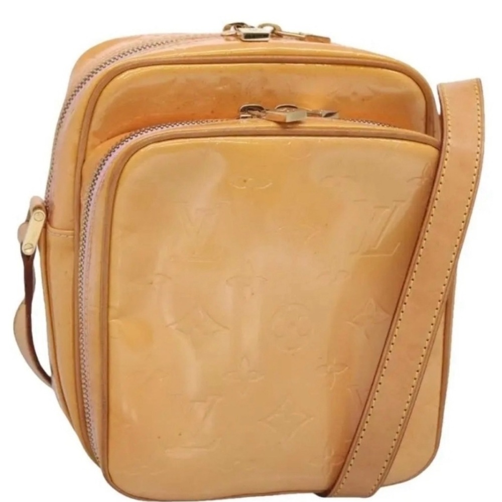 🌷SALE🌷Authentic Louis Vuitton Yellow Vernis 2 compartment Crossbody Bag